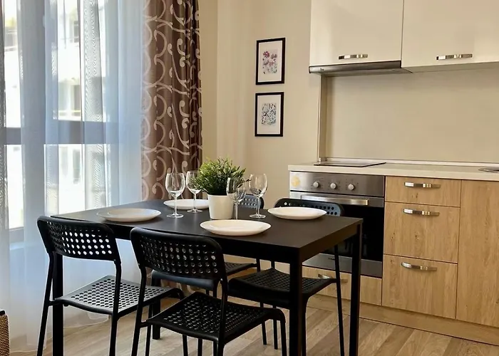 Flora 1 * Burgas City