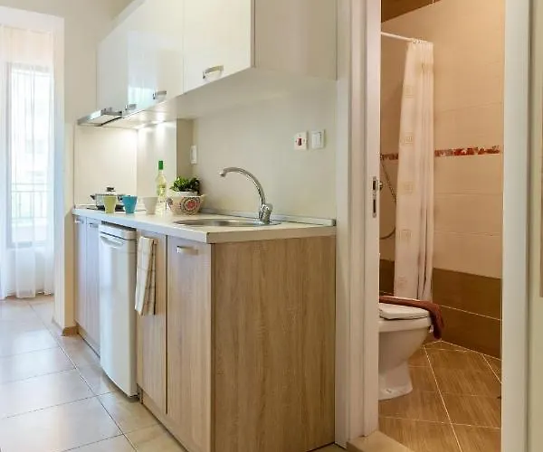 Flora 1 * Burgas City