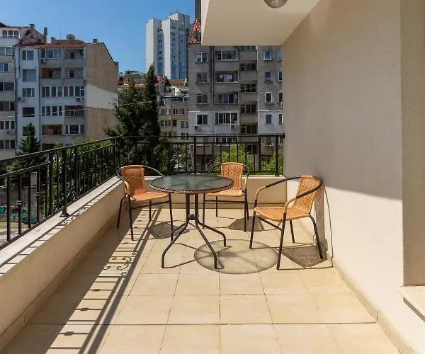 Flora 1 Lejlighed Burgas City