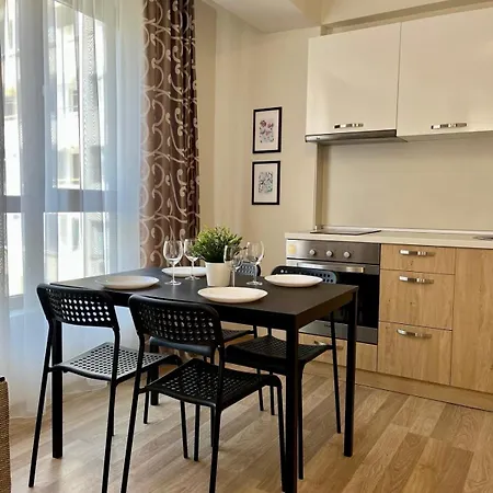 Flora 1 * Burgas Stad