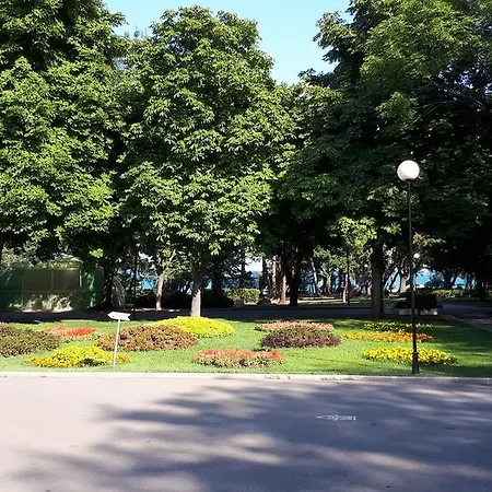 Flora 1 Διαμέρισμα Μπουργκάς