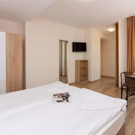 Διαμέρισμα Flora 1