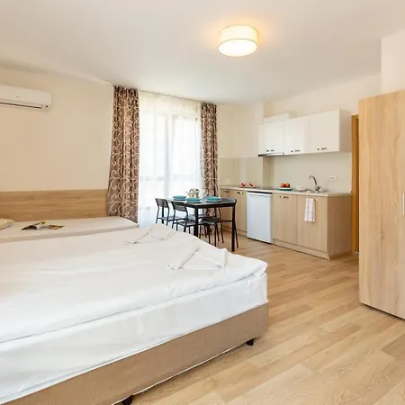 Flora 1 * Μπουργκάς