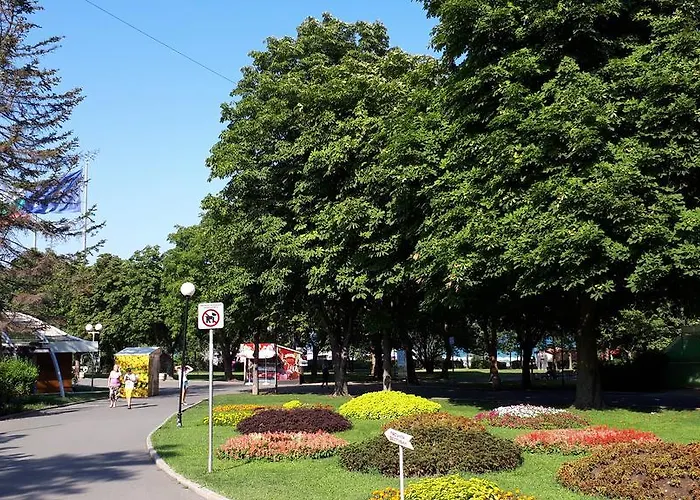 Flora 1 Апартамент