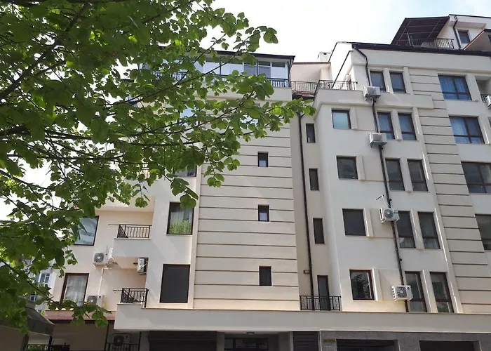 Апартамент Flora 1