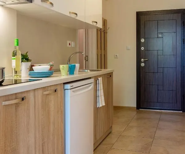 Апартамент Flora 1 Бургас