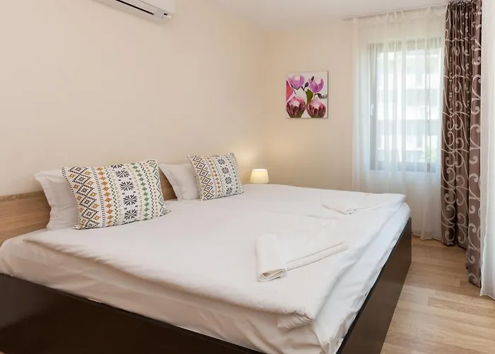 Flora 1 * Бургас